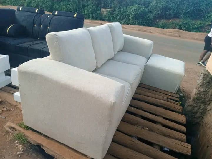 PREMIUM FURNITURE CHAIRS