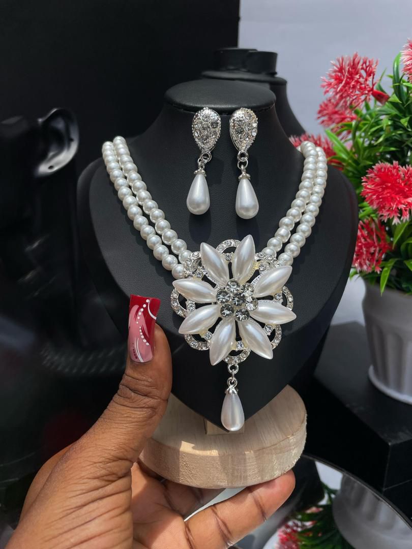 Pearl & Crystal Elegance Set