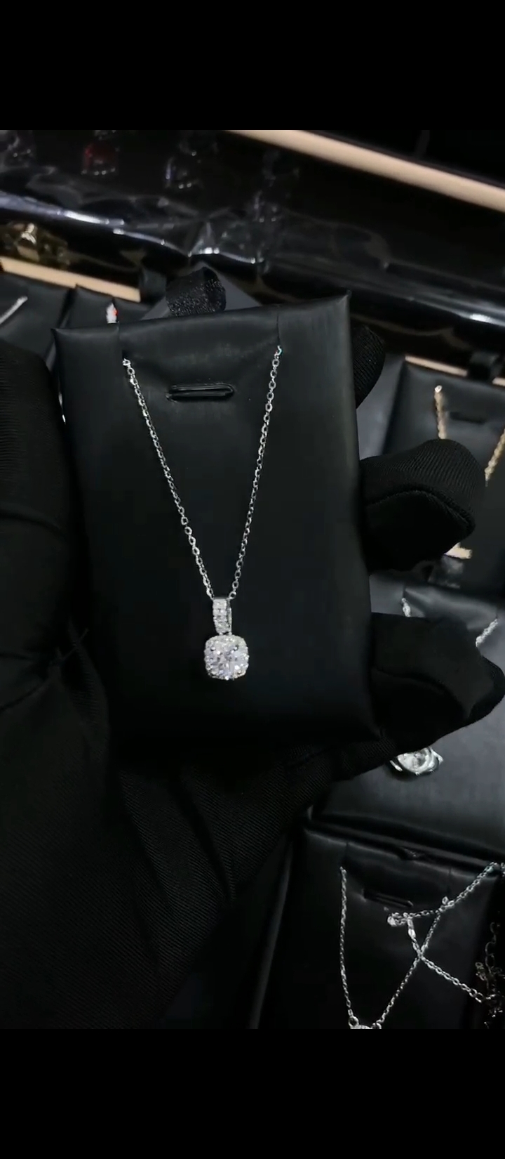 Diamond necklace/Earrings