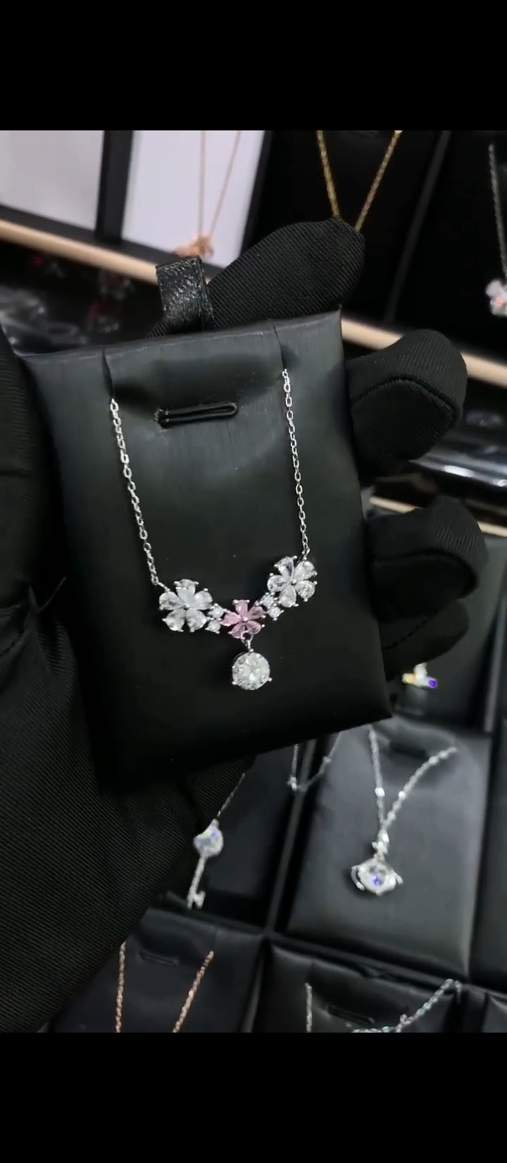 Diamond necklace/Earrings