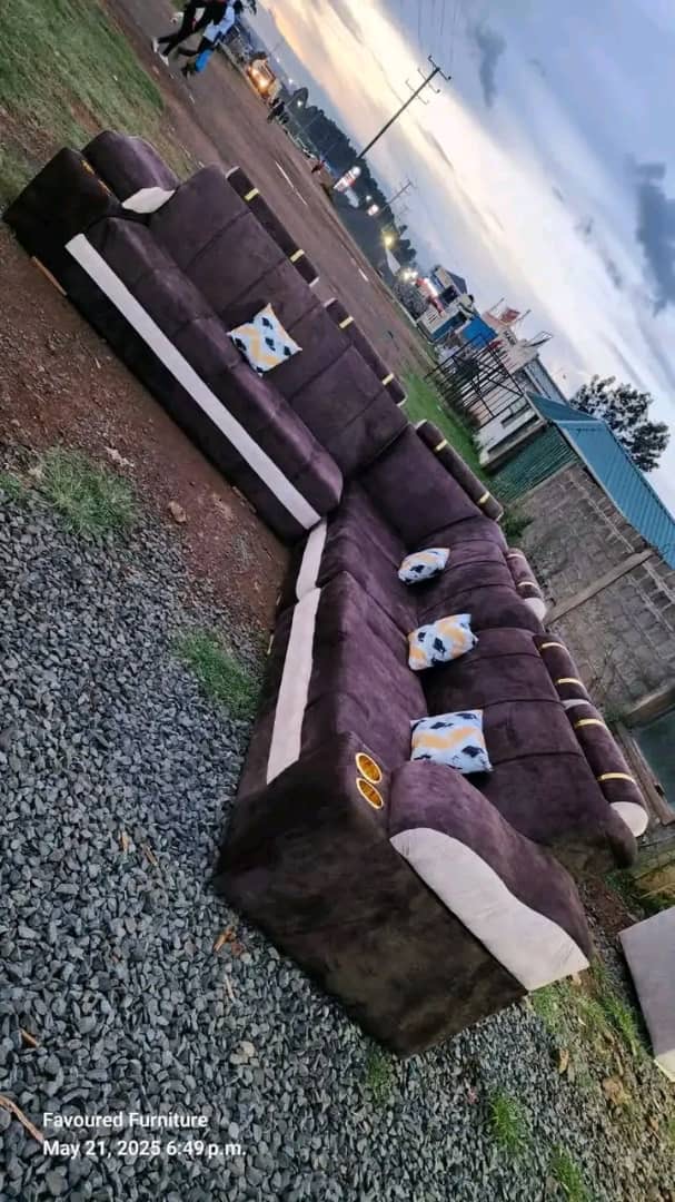 PREMIUM FURNITURE CHAIRS
